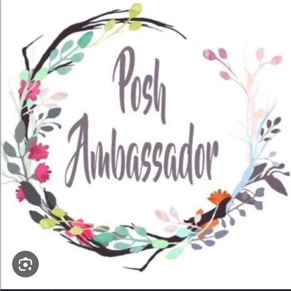 Elegant Silver Necklace with Crystal Accents STUNNING 😍 Brand New❣️ - Picture 4 of 5